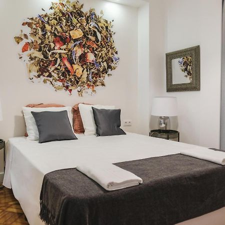 4U Lisbon Airport Suites Exteriör bild