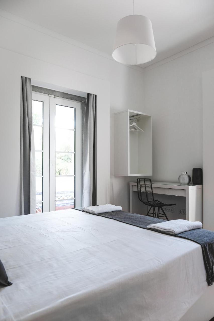 4U Lisbon Airport Suites Exteriör bild